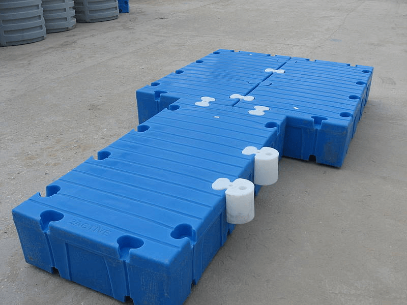 Соединение пластиковых понтонов штыревым способом