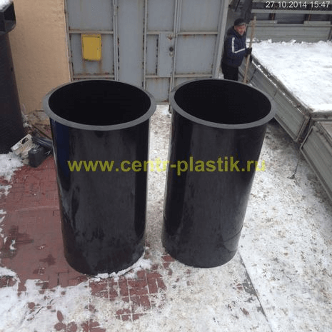 Пластиковые вставки в колодец из бетонных колец — готовые изделия на производстве