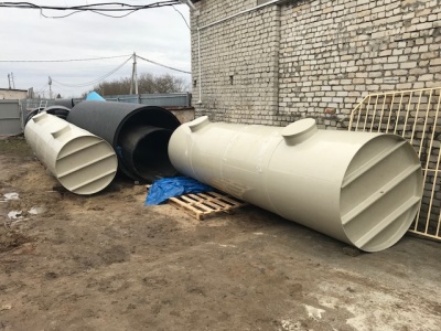 Полипропиленовая горизонтальная емкость на 10 м³ Ø 1500 L 6000 для раствора серной кислоты