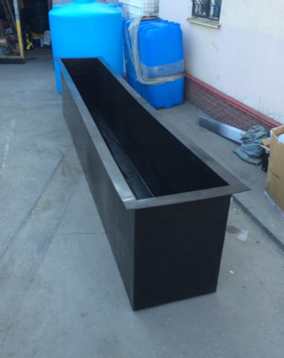 Полиэтиленовая вставка 4940х740х1020 в металлическую ванну травления