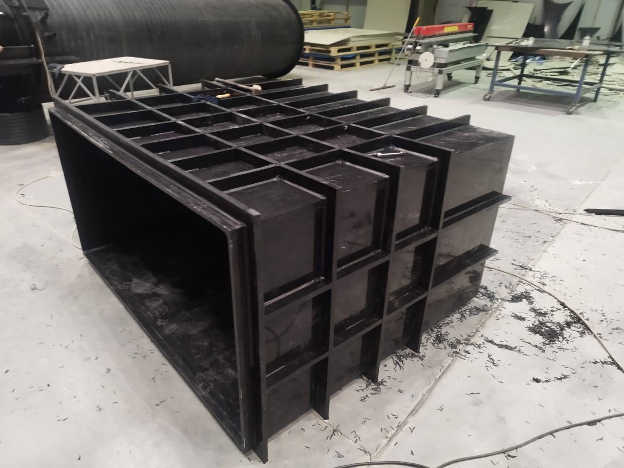 Ванна для отстоя кислоты PE с рёбрами жёсткости — Московская область, 2025, PE (ПНД)