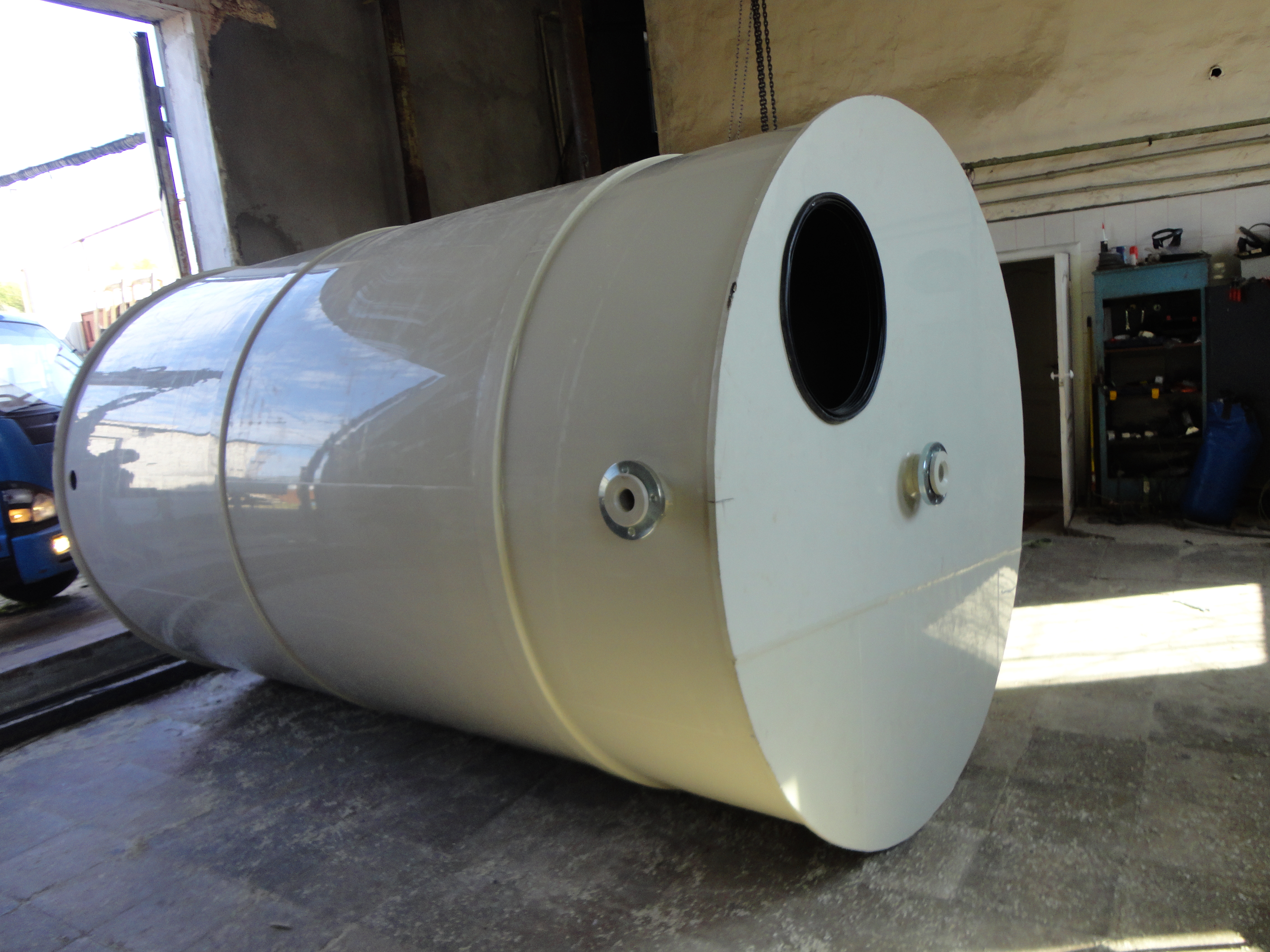 Полипропиленовая емкость на 8 м³ Ø 1500 Н 4500 для технической воды