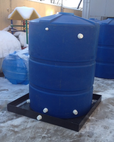 Полиэтиленовый поддон от проливов 1600х1600х150