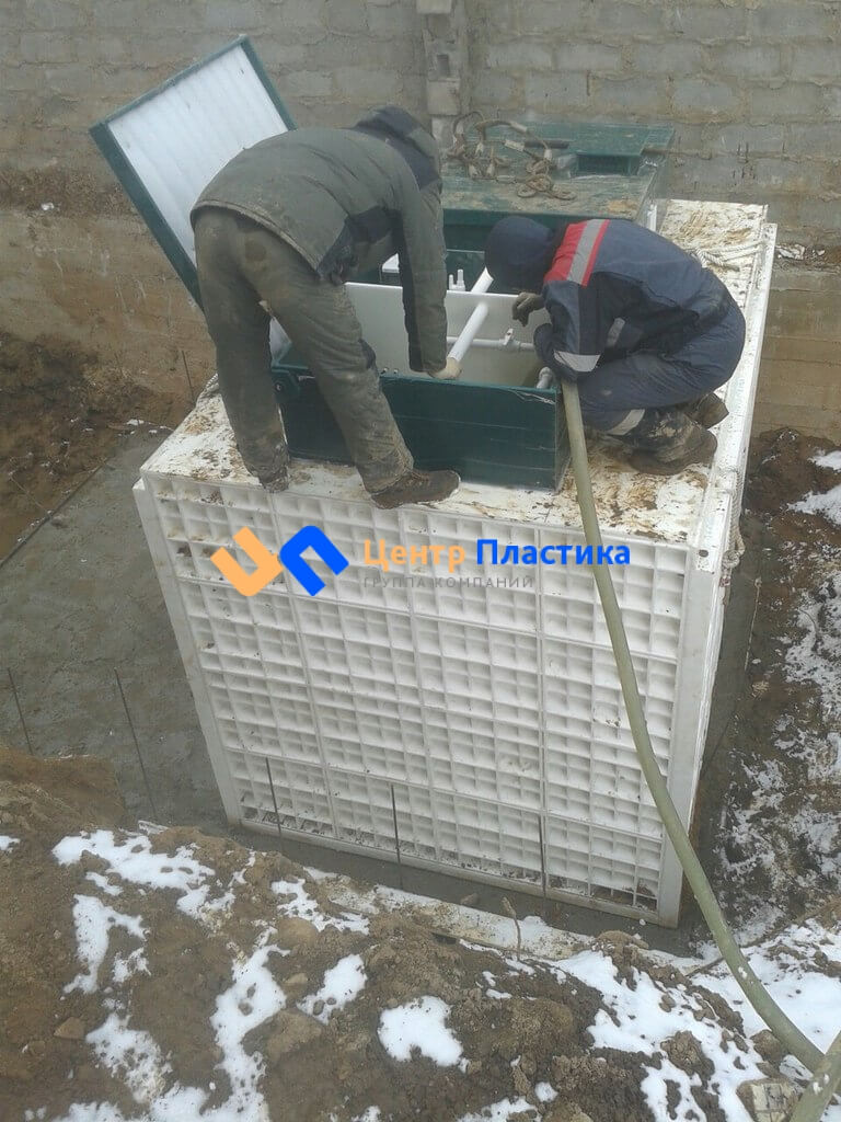 Монтаж системы очистки стоков на 100 человек с КНС, Полипропилен, 20 м³/сут