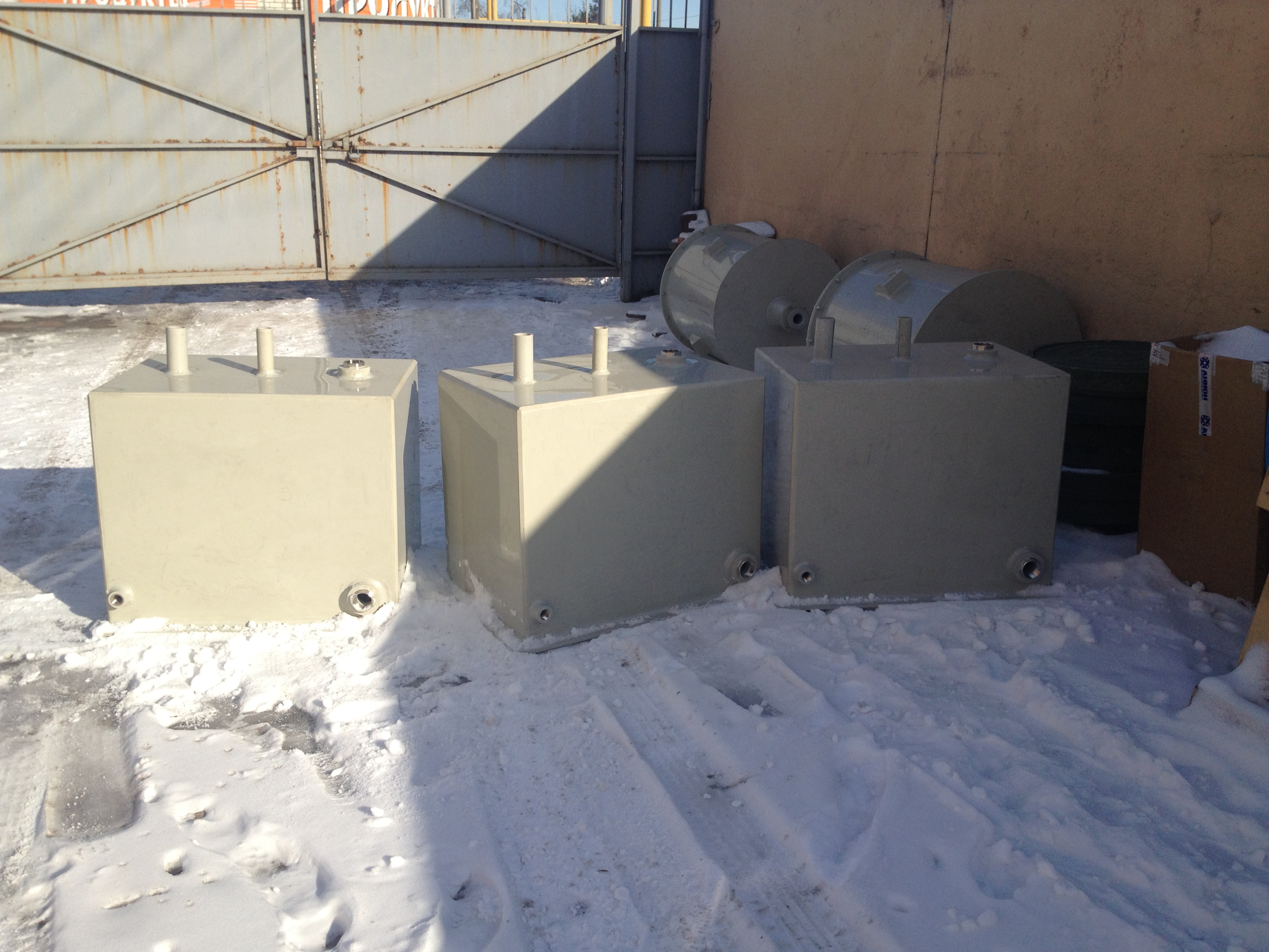 Полипропиленовая буксерные емкости на 300 литров