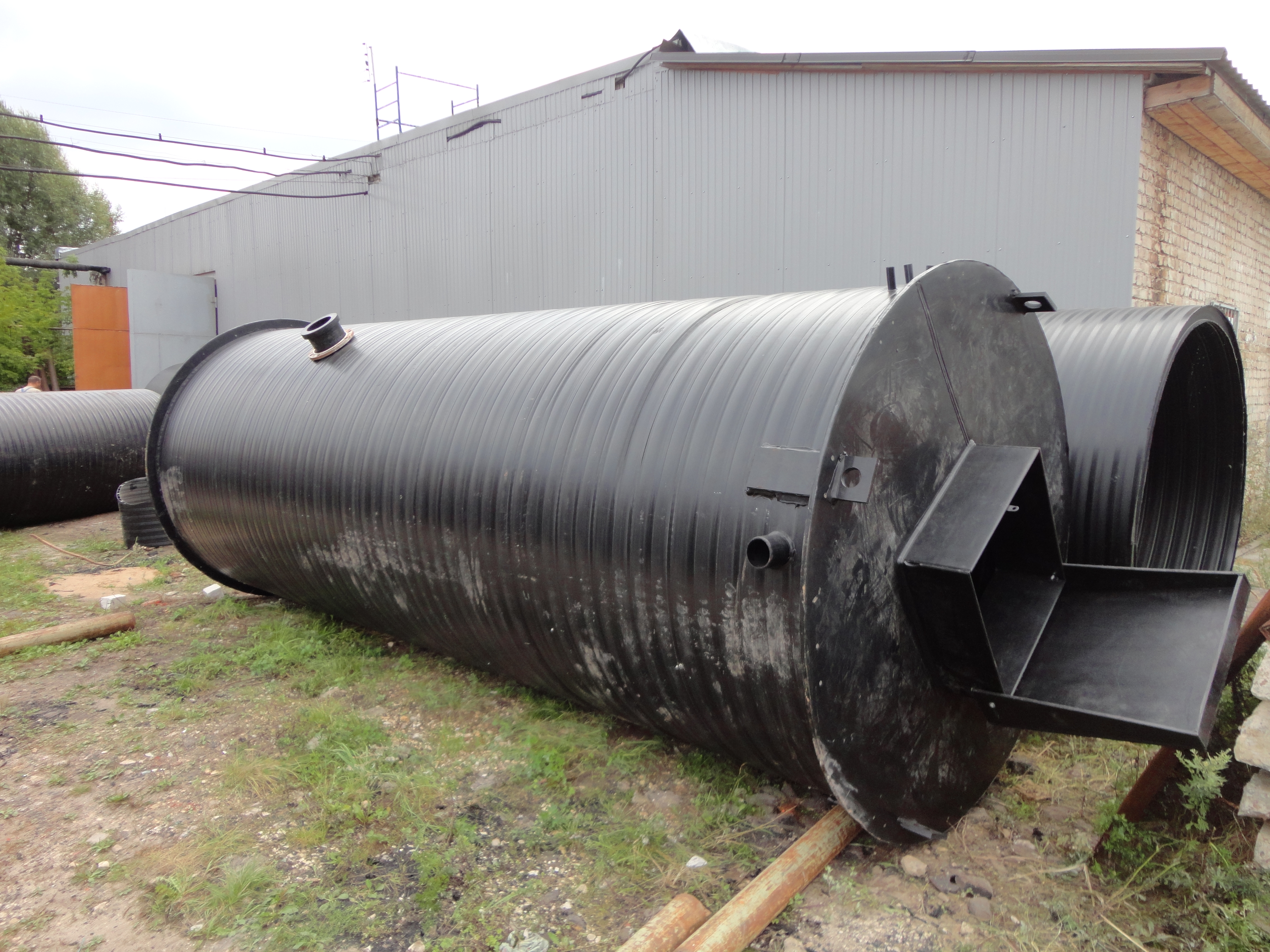 Полиэтиленовая КНС Ø 2000 Н 6000 на базе насосов Вило