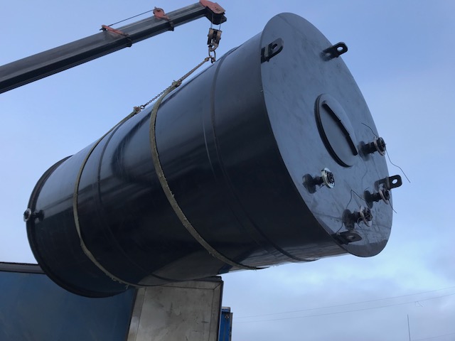 Полиэтиленовая емкость на 10 м³ Ø 1900 Н 3500 для едкого натра