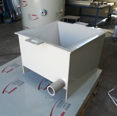 Полипропиленовая ванна на ножках на 360 литров 850х850х500 для изготовления концентрата