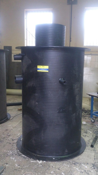 Пластиковый смотровой колодец Ø 1000 Н 1800