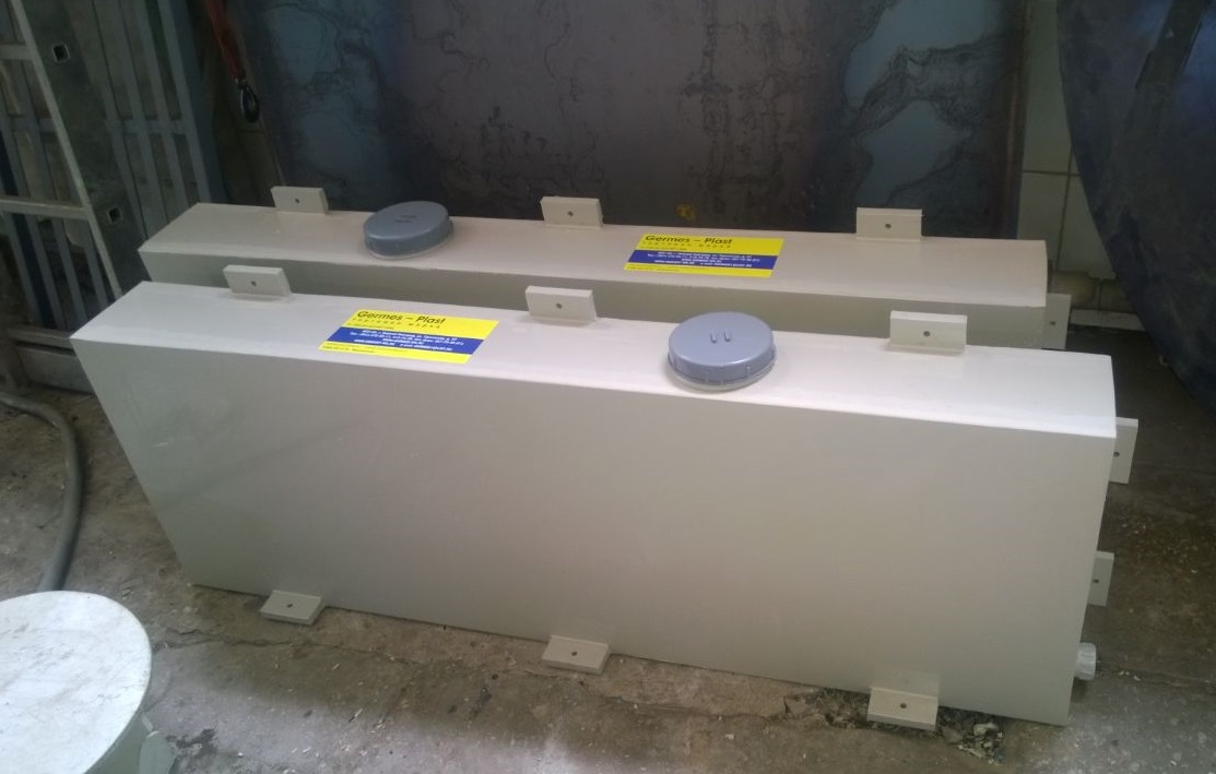 Полипропиленовые транспортные баки на 200 литров 1250х400х580 для дизельного топлива