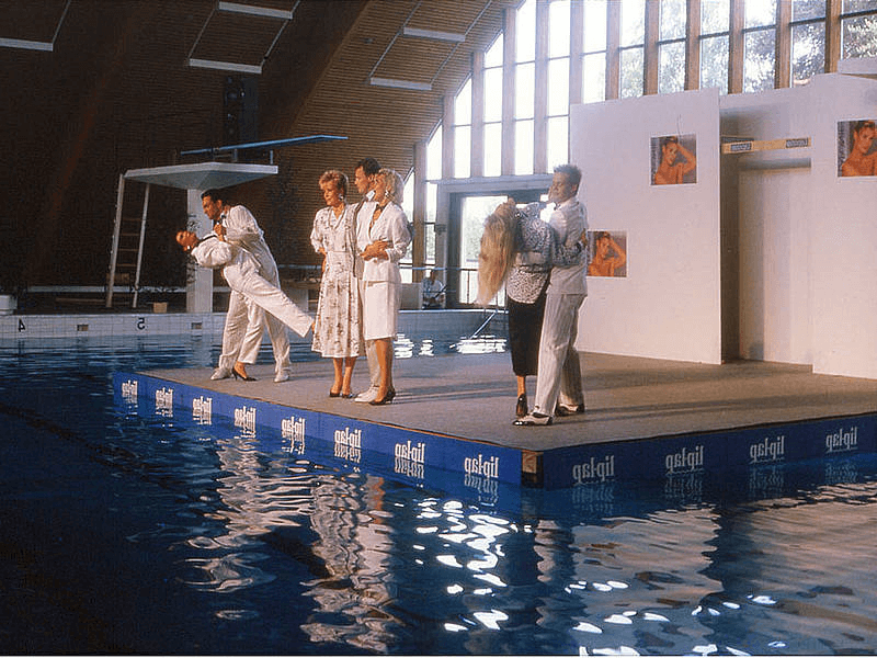 Модульный пластиковый понтон — плавучая сцена на воде