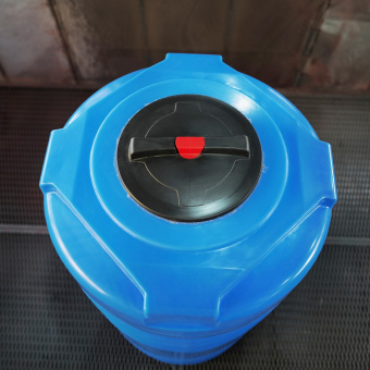 Пластиковая емкость T 750