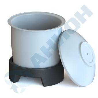 Пластиковый бак 660 л с подставкой (660ГП)