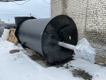 Ливневая полиэтиленовая насосная станция Ø 2400 Н 4100 со шнековой решеткой