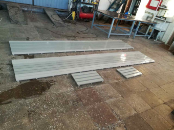 Полипропиленовый подставки под ноги 4000х800х40 и 600х350х40 для цеха переработки рыбы