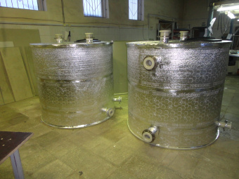 Полипропиленовые емкости на 3 м³ Ø 1600 Н 1500 с утеплением фольгированным изофолом