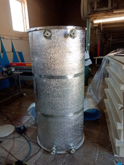 Полипропиленовая емкость на 0,9 м³ Ø 800 Н 1850 с утеплением для ГВС