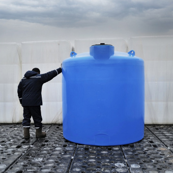 Емкость для КАС TRN 6000 л с откидной крышкой красная