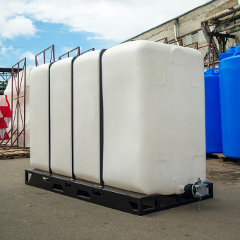 Емкость КR 4000 в обрешетке