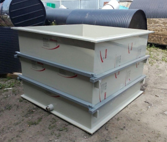 Полипропиленовая ванна в металлокаркасе для ГВС на 2,8 м³ 1600х1500х1200