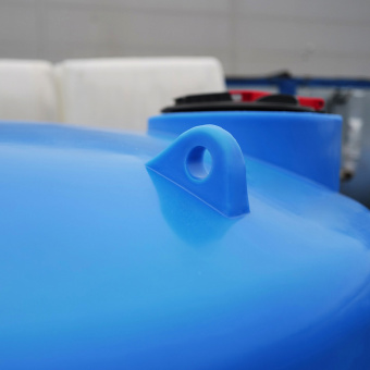 Емкость для КАС TRN 6000 л с откидной крышкой красная