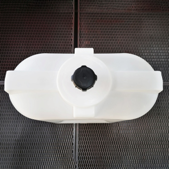 Емкость ФМ 500 в обрешетке с лопастной мешалкой