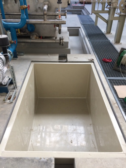 Полипропиленовая ванна-вставка на 2,4 м³ 2000х1250х950 для технической воды