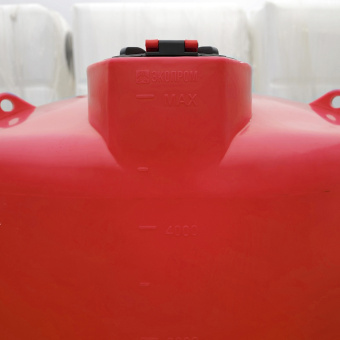 Емкость для КАС TRN 5000 л с откидной крышкой красная