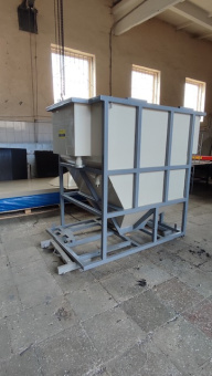 Полипропиленовый бункер флоатор на 2,5 м³ 1500х1200х1712 в металлической раме