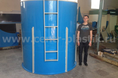 Фото 4. Бассейн из ПП диаметром 2 м и высотой 2 м с лестницей