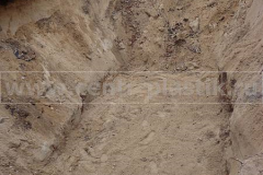 Фото 13. Песчаная подушка в котловане для установки системы очистки Юнилос-Астра с УФ и ПФ2