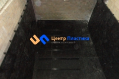1 Выставление листового полиэтилена по стенкам ванны