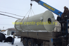 Фото. Погрузка емкости из ПП для холодной питьевой воды 20 м3 на транспортное средство