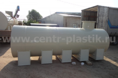 Фото 5. Емкость из ПП на опорах, на 10 м3 для горячей воды