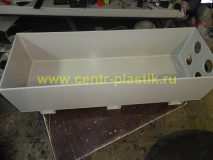 Фото №4. Емкость из ПП открытая с крышкой на опорах 1800х410х610 мм