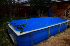 Montazh_polipropilenovogo_basseina_4500x2500x1500_mm_v_kotlovan_na_betonnuiu_uteplennuiu_podushku_1