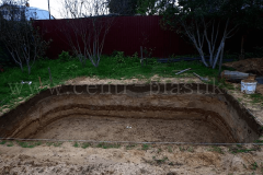 Ryte_kotlovana_pod_betonirovanie_osnovaniia_dlia_basseina_po_dline_5500x3500x1350