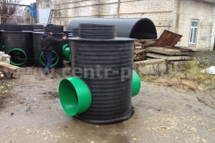 Фото 1. Колодец для связи Ø 1200 h 1800 с отводами Ф 696 мм с лестницей